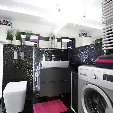 Rainbow 2 Apartment *