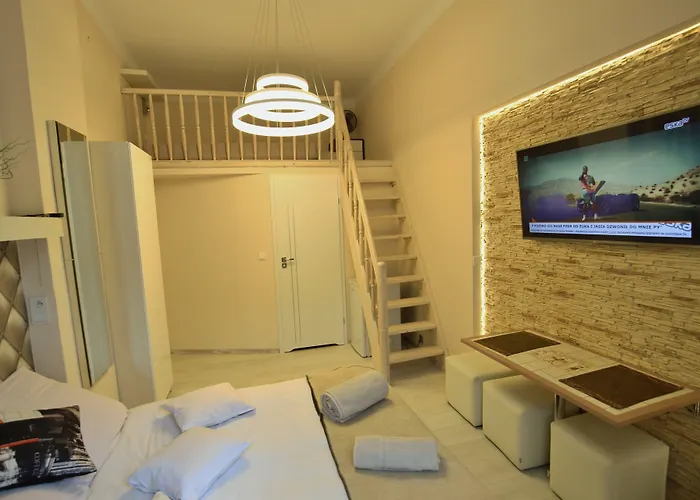 Apartman Rainbow 2 *